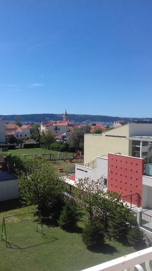 Apartman Jezidzic Kastela Luaran gambar