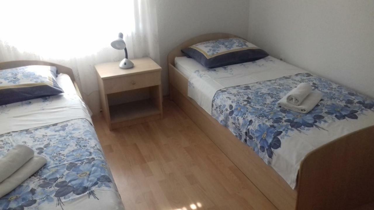 Apartman Jezidzic Kastela Luaran gambar