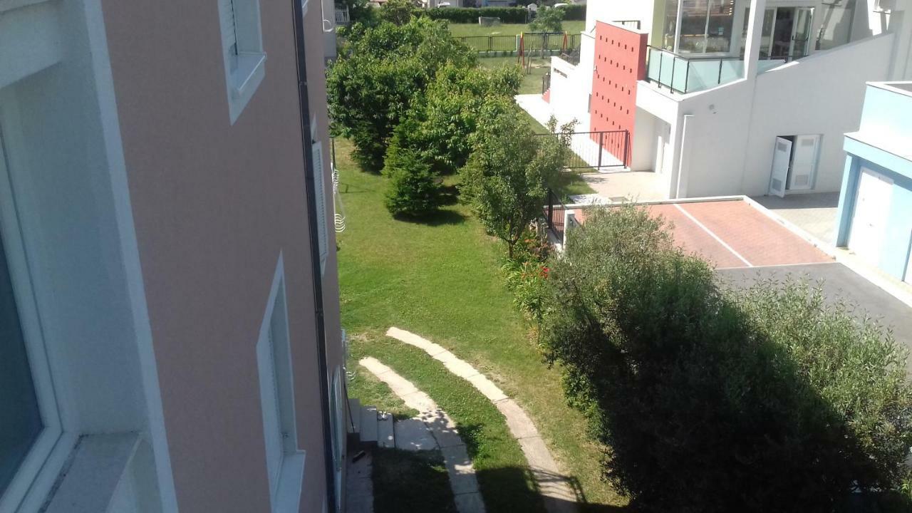 Apartman Jezidzic Kastela Luaran gambar